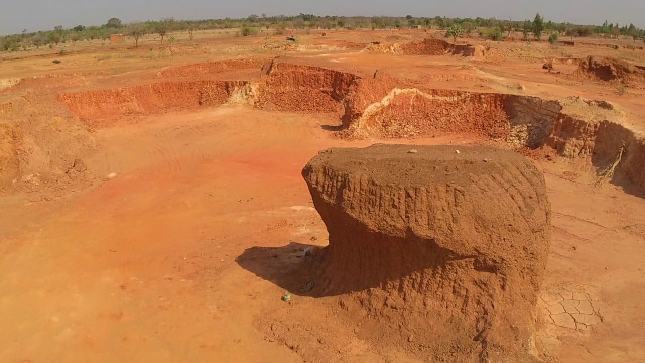 Beautiful: drone/copter in West Africa / Burkina Faso (Yuneec Breeze 4K)